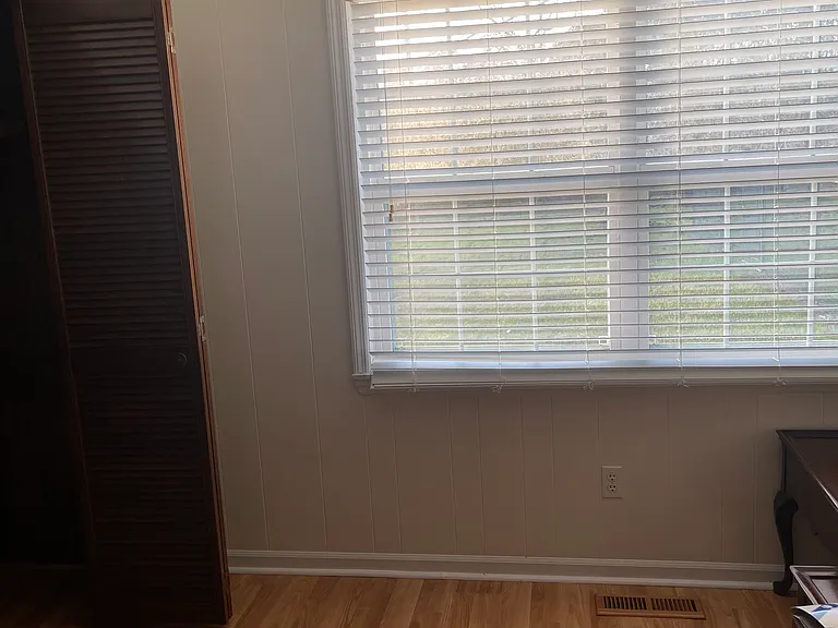 258 Powell Rd — Photo 10