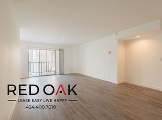 1203 1/4 N Kings Rd #209, West Hollywood, CA 90069