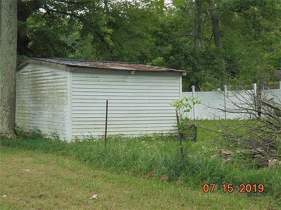 3rd image of 1440 N County Road 75 E