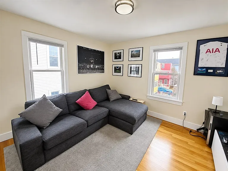 30 Cypress St #2 — Photo 11