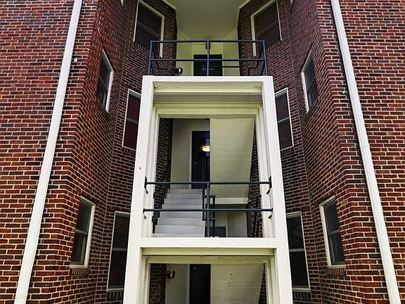 4th image of 226 E 12th St #109