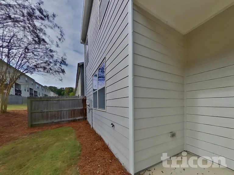 223 Madison Ave — Photo 18