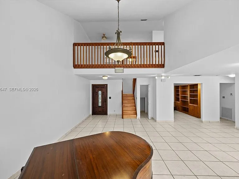 2560 Bass Way — Photo 24