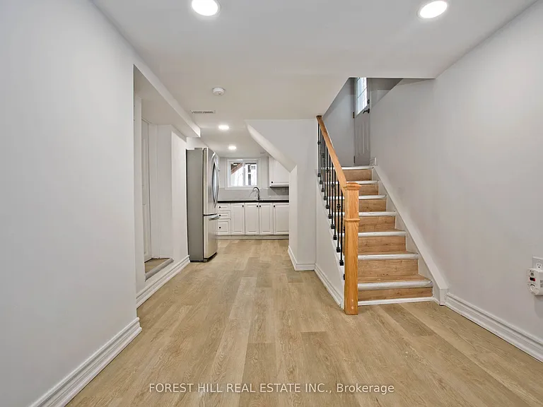 63 Pinegrove Ave — Photo 2