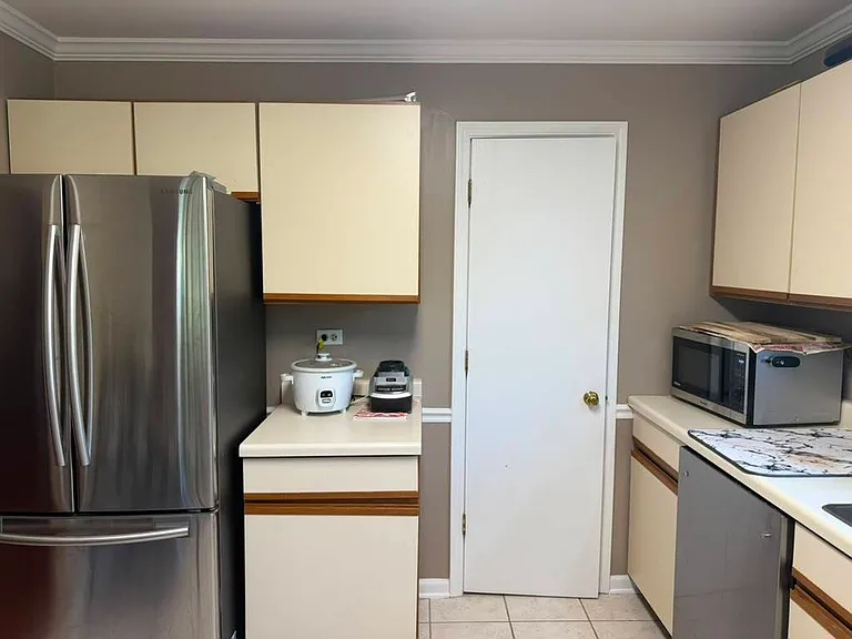 1228 Bradwell Ln #D — Photo 7