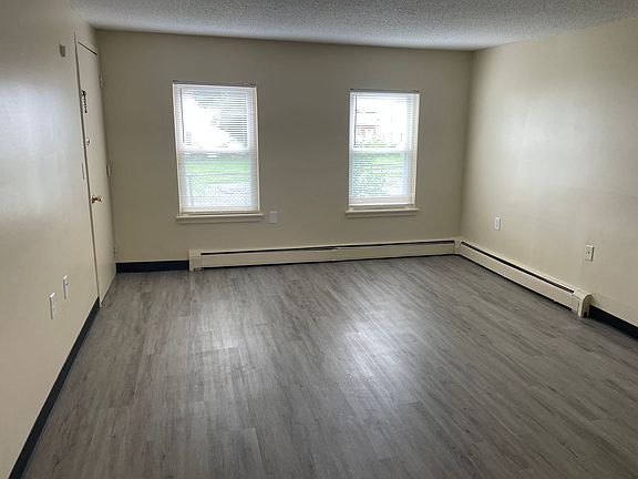 4th image of 30 Cowden St APT 2