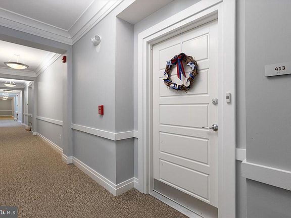 5th image of 8435 Peace Lily Ct APT 413