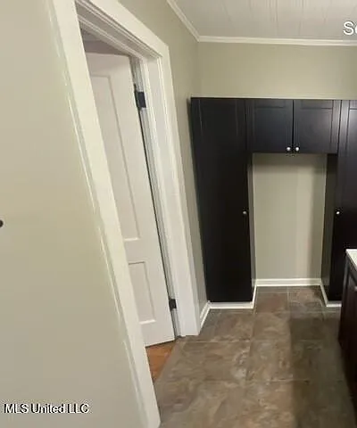 403 S Laurel St — Photo 12