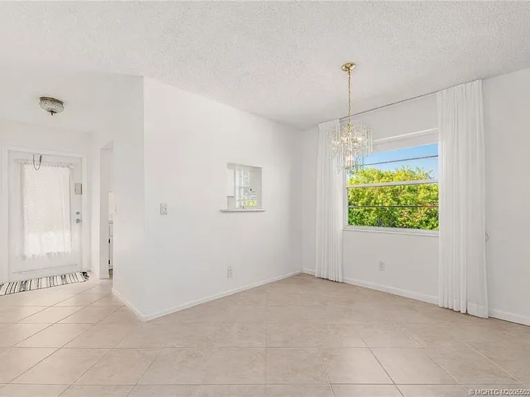 1225 NW 21st St #8-815 — Photo 5