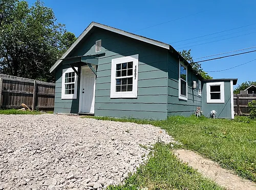 1007 N Florence Pl Photo 1