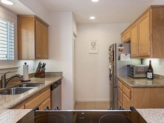 2nd image of 210 Foss Creek Cir APT C