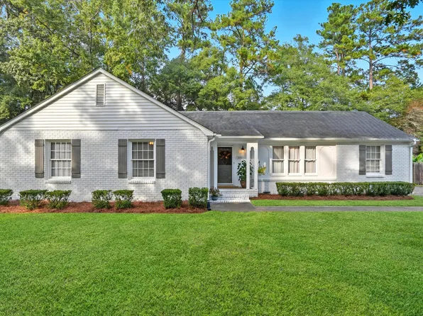 305 Runnymede Ln, Summerville, SC 29485