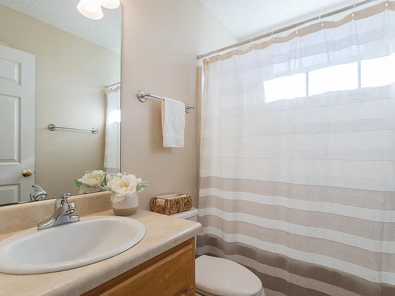 60 Blairwood Dr — Photo 30