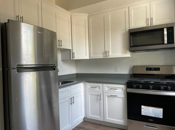 2661 Main St #1
