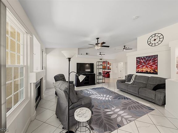 5th image of 10 Rising Sun Ct