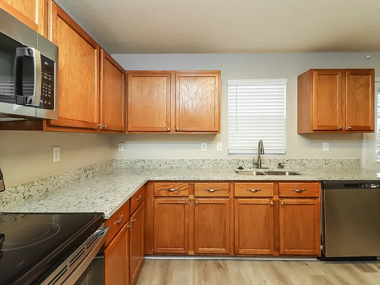3951 Fox Run Dr — Photo 8