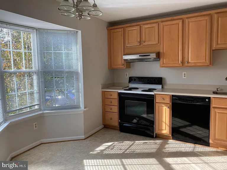 4115 Weeping Willow Ct #140A — Photo 13