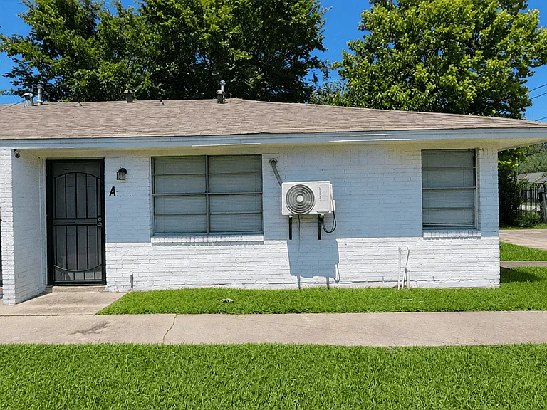 7818 Oak Knoll Ln #A — Photo 16