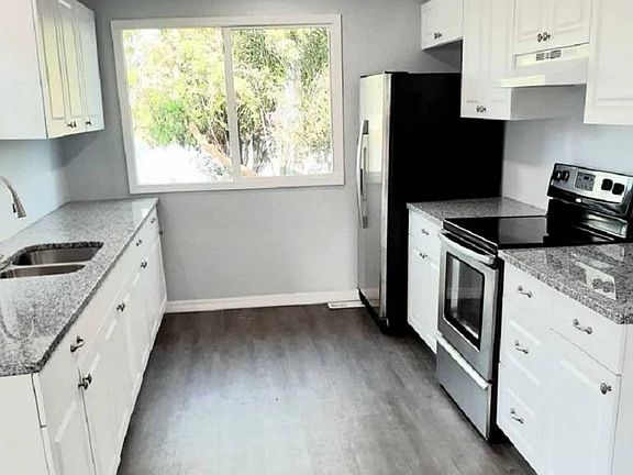 5th image of 9301 49th St #256