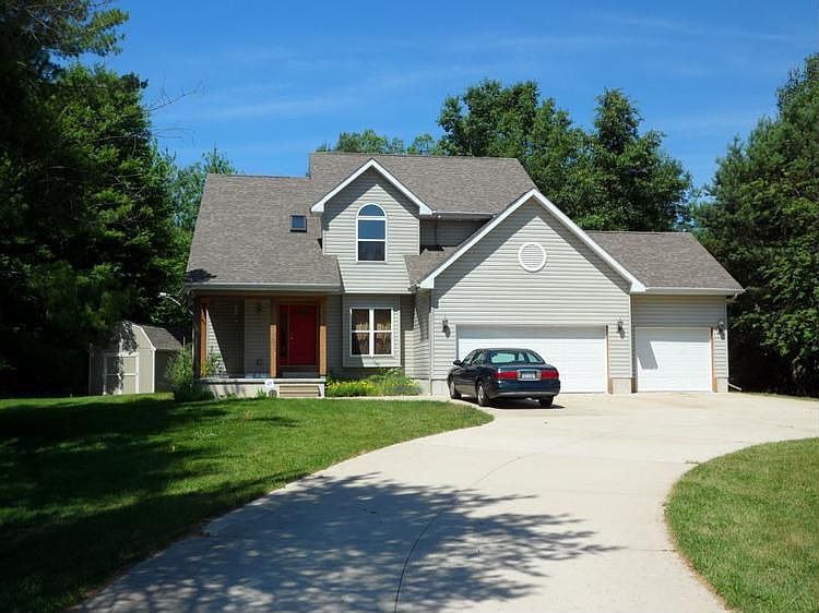 1st image of 1020 S Westwood Dr