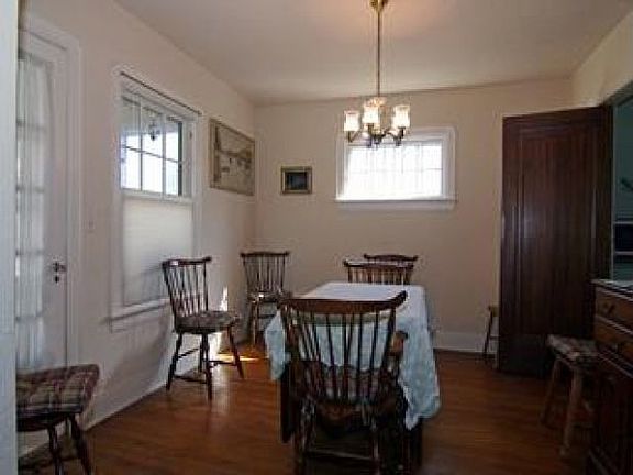 3rd image of 234 Hallock St