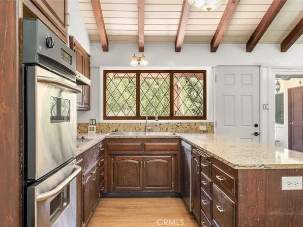 736 Crater Oak Dr, Calabasas, CA 91302