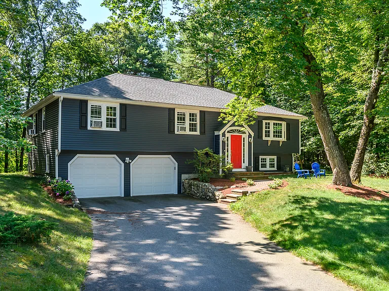 47 Butler Cir — Photo 1