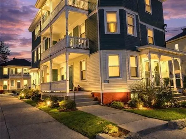 52-56 W Hunt St, Central Falls, RI 02863