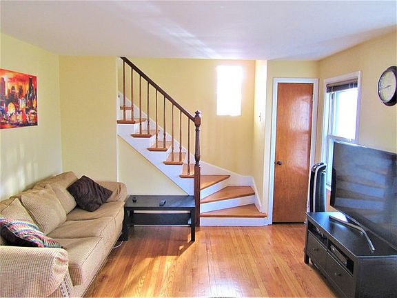 5th image of 6205 N Ozanam Ave