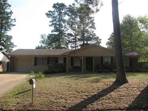 1st image of 707 Diane Dr