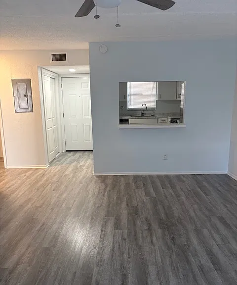 2866 Somerset Park Dr #202 — Photo 8