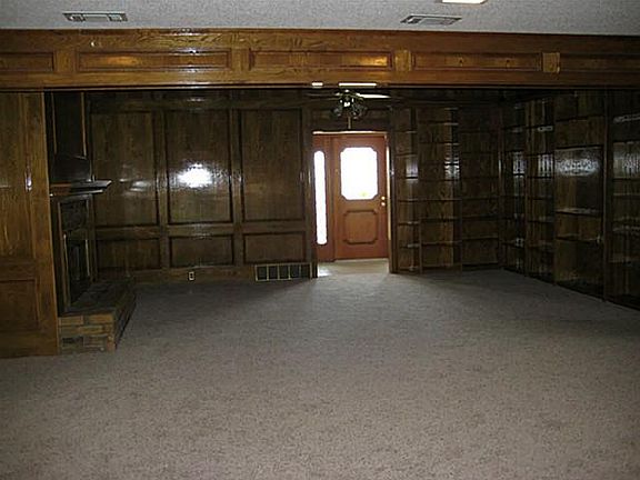 4th image of 2409 Cordoba Dr