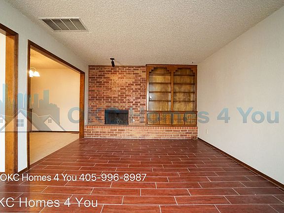 2nd image of 1304 Summerton Pl