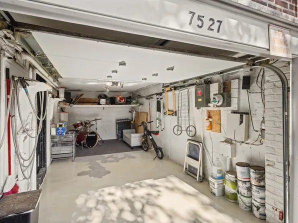 75-27 Furmanville Avenue image 18 of 19