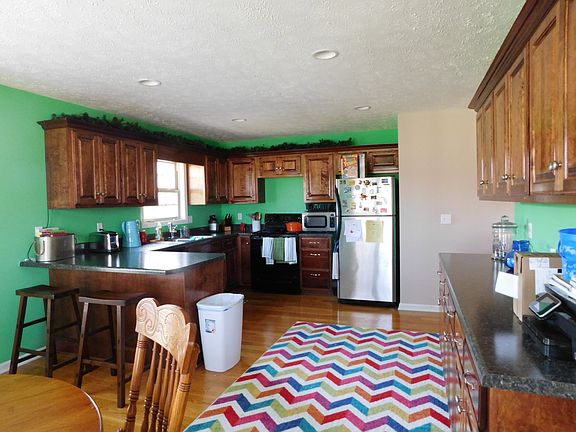 4th image of 171 Bruce Dr