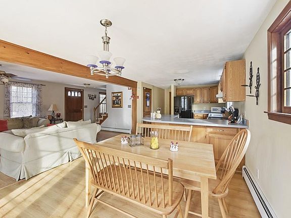 5th image of 24 Francis Ave