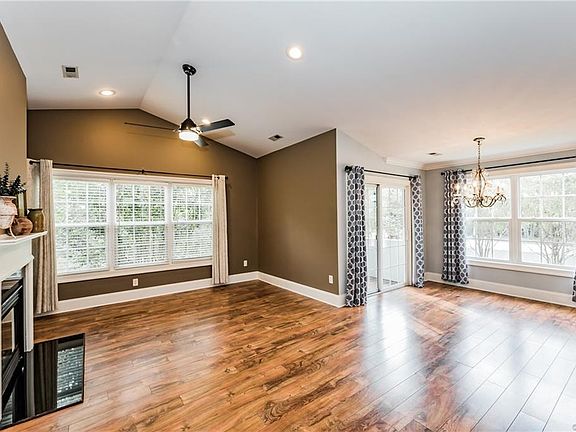 4th image of 3802 War Hill Grn #3802