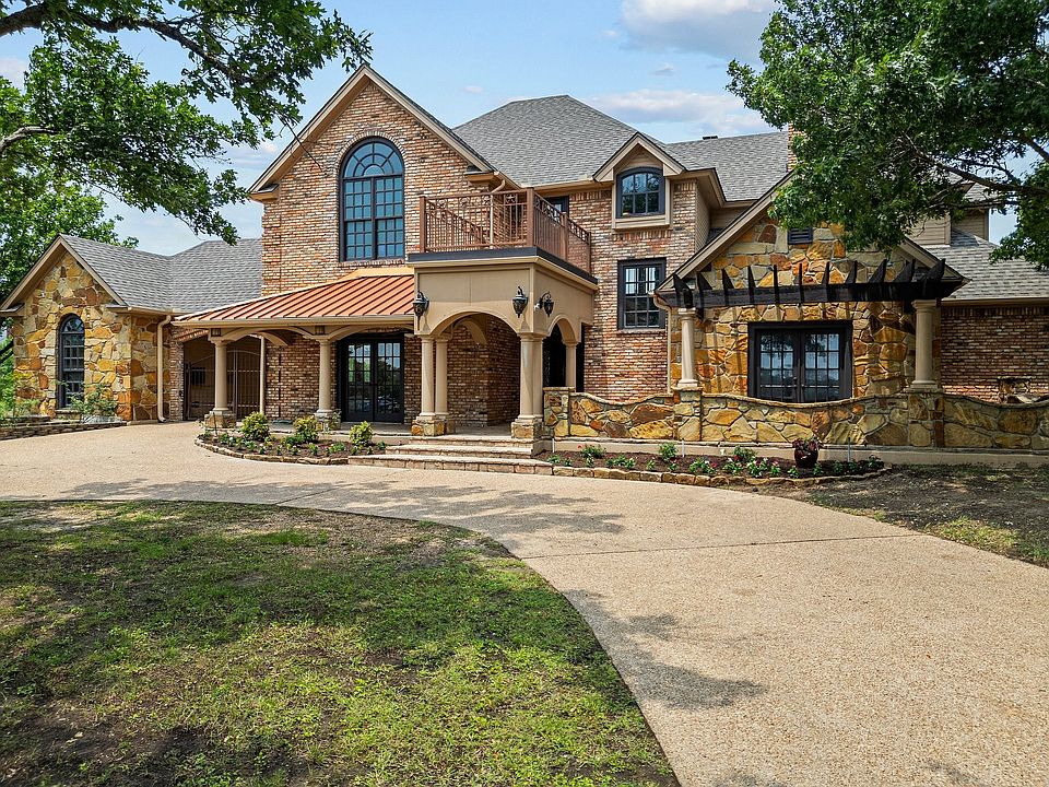1st image of 116 Woodland Hills Dr