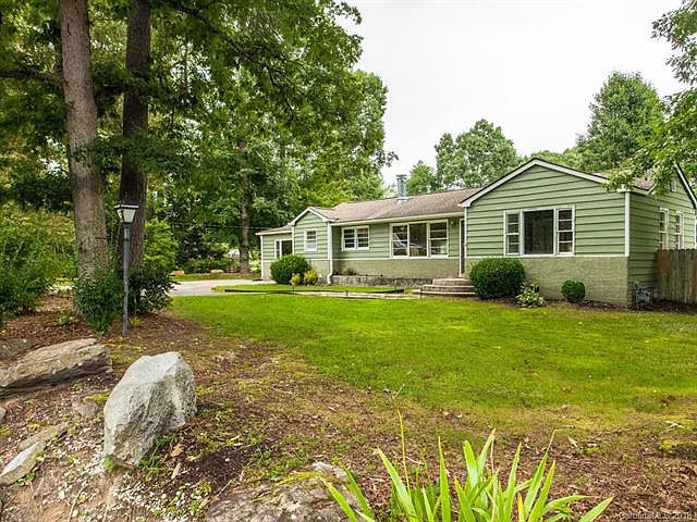 1st image of 209 Thornbird Ave