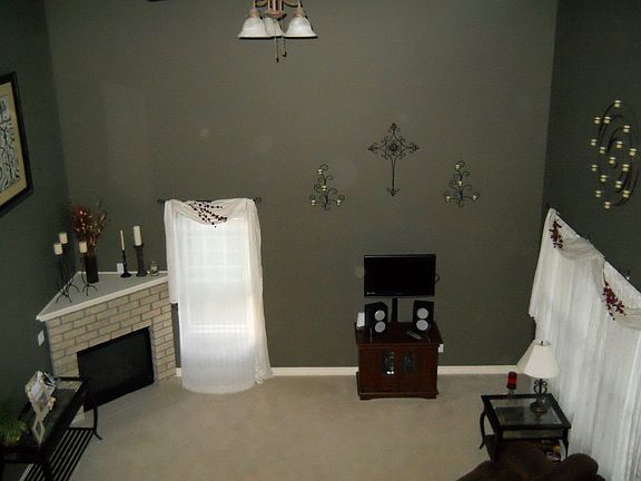 5th image of 573 E Braeburn Dr