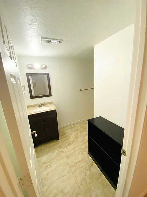 271 E Ailee Ln - GW - 1 — Photo 4