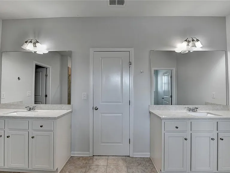 7410 Ansley View Ln — Photo 53