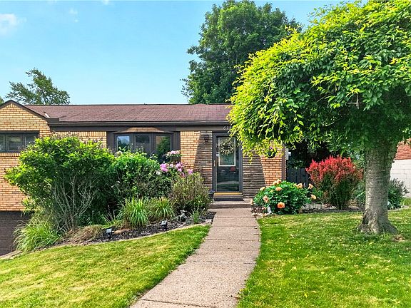 2nd image of 613 Elaine Dr