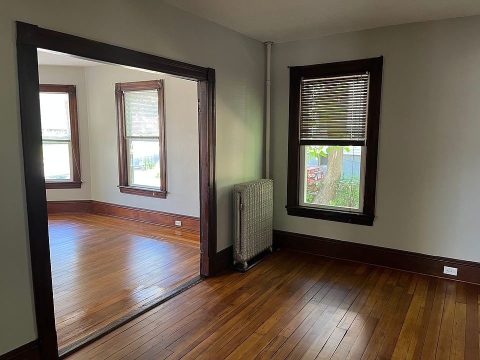Living room to front sitting room