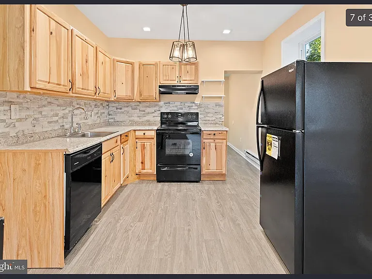 3045 N Carlisle St — Photo 5
