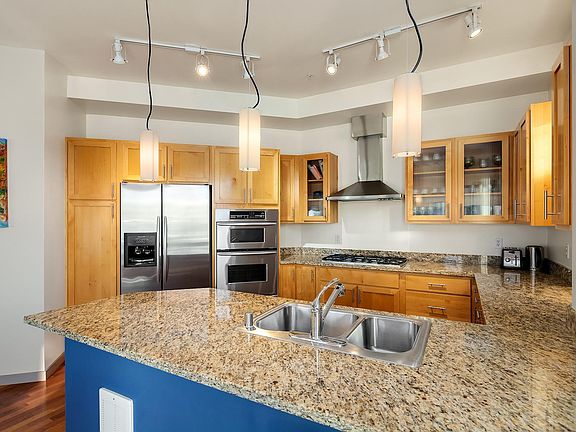 5th image of 375 Kirkland Ave APT 301