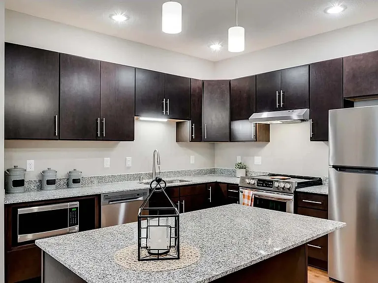 Circle Pines, MN Lexington Lofts | Franklin | Kitchen