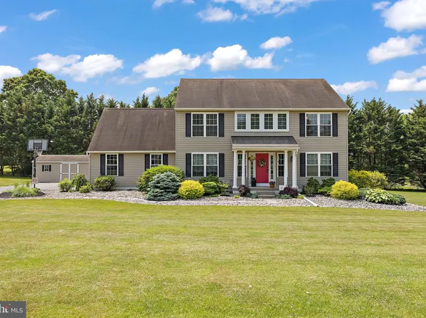 236 Country Dr, Oxford, PA 19363