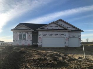 2685 Serenity Dr #895, Waukee, IA 50263