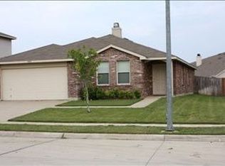 5400 Mineral Creek Dr, Fort Worth, TX 76179